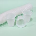 طواسي بلاستيك خط ولوح ابيض عبوة 100 طاسة