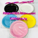 صحون عيد ميلاد حجم كبير لتوزيع كيك والحلو عبوة 10 صحون