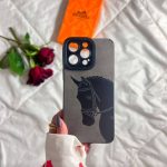 كفر Hermès ايفون ترند BLACK HORSE مع العلبة الخاصة به باللون البرتقالي هيرمز