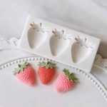 قالب سيليكون توت احمر مثلث الشكل 3 فتحات على شكل فراولة MA93