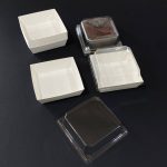 دستة 10 علب بيضاء غطاء بلاستيك متعدد الاستعمال للكيك وتوزيعات خلوط العيد والمناسبات