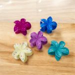 مساكة شعر ترند شكل زهرة نقط ملونة كيوت