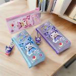 مقلمة شفافة كيرومي مع ميدالية بـ 3 ألوان تصميم جميل