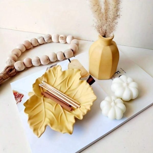 قالب سيلكون بشكل ورقة القيقب لصب الجبس