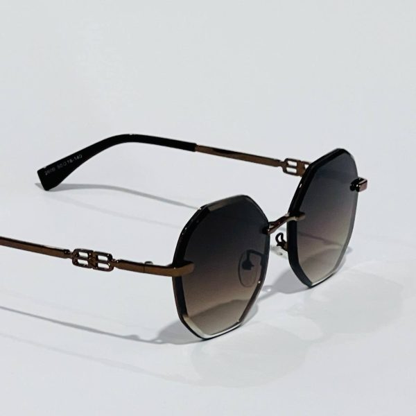 نظارة شمسية نسائية مع حافظة حماية