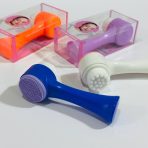 اداة تنظيف وتقشير الوجه العميق بلطف ، ازالة خلايا الجلد الميتة ، لون عشوائي - Image 3