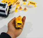 ⁦طقم لعبة شاحنة نقل حفار و رافعة مع علامات تنبية    MOAF03⁩ - الصورة ⁦3⁩