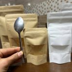 ⁦مجموعة أظرف كرافت تعبئة وتغليف 50 ظرف اغلاق محكم بشريط شفاف، مناسبة لأصحاب المشاريع وحفظ المواد الغذائية⁩ - الصورة ⁦3⁩