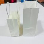 ⁦كيس عيدية كرافت ورقي بعبارة ذهبي - كل عام وأنتم بخير حجمين⁩ - الصورة ⁦2⁩