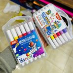 ⁦طقم اقلام اكريليك 12 لون حجمين مناسبة للتلوين على جميع الأسطح قماش و بلاستيك وزجاج⁩ - الصورة ⁦3⁩